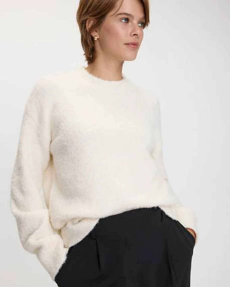 Long-Sleeve Crew-Neck Loose Bouclé Pullover