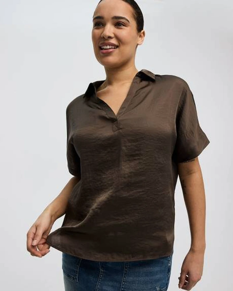 Extended-Sleeve V-Neck Blouse with Shirt Collar