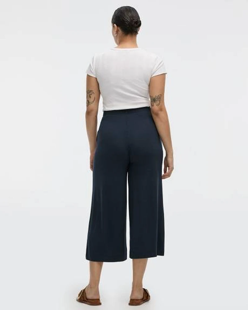 Stretch Pull-On Gaucho Pants