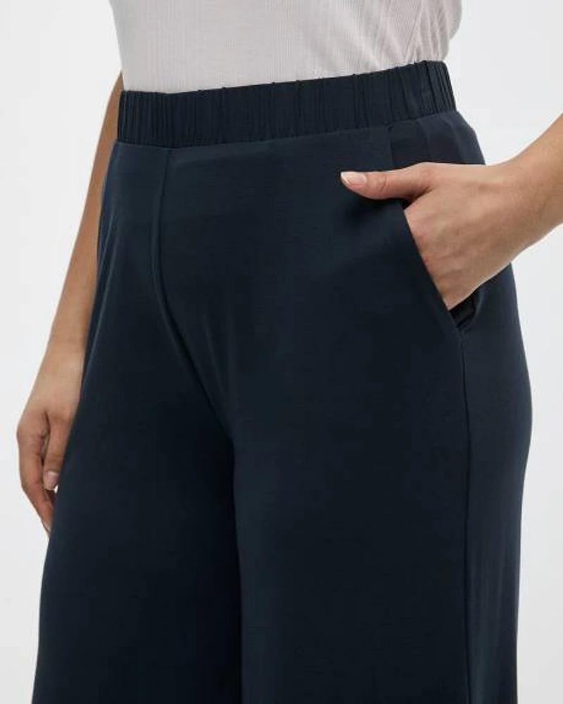 Stretch Pull-On Gaucho Pants