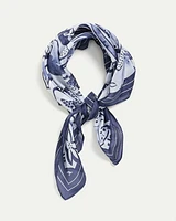Foulard carré avec motif de fruits
