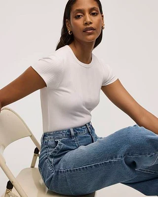 T-shirt ajusté et côtelé à col rond