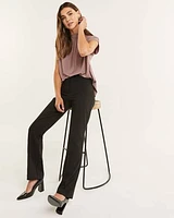 Pantalon à taille haute et jambe évasée