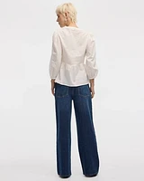 Blouse avec broderies à col fendu et manches bouffantes