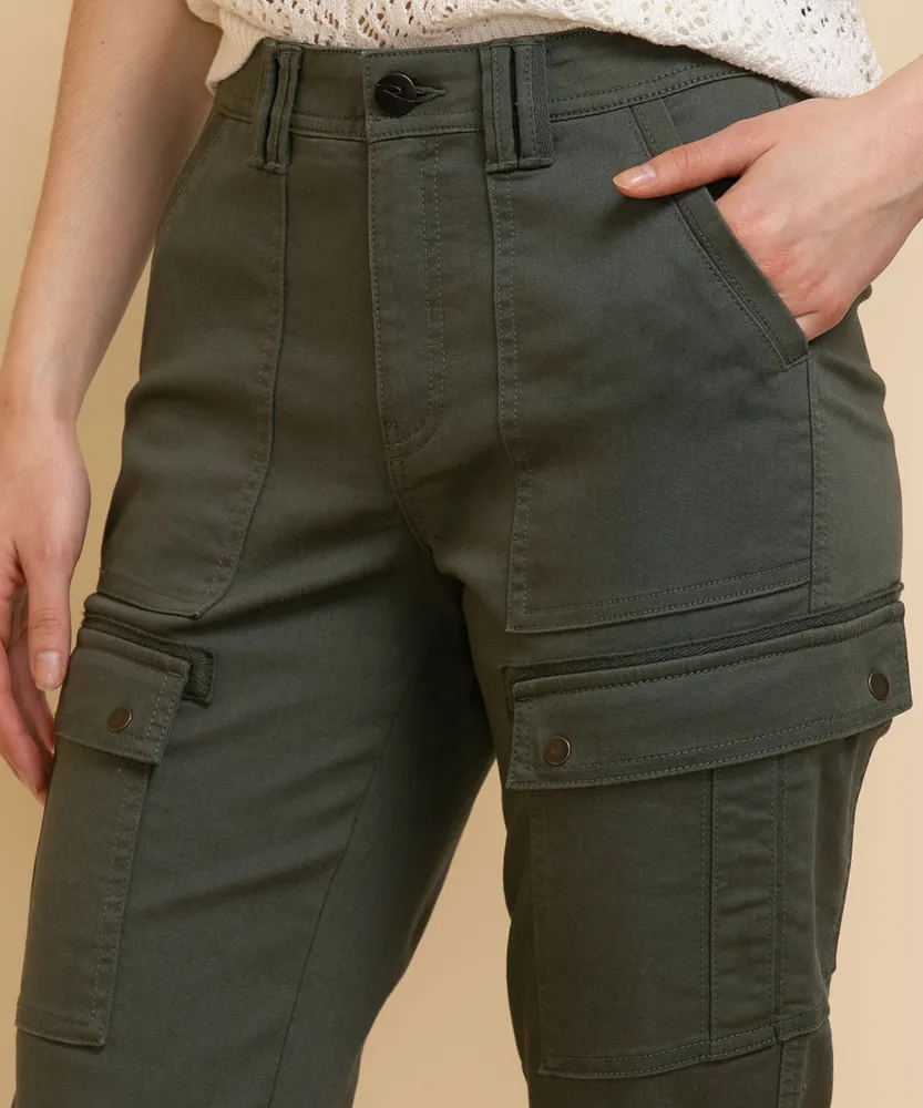 Utility Capri Pant