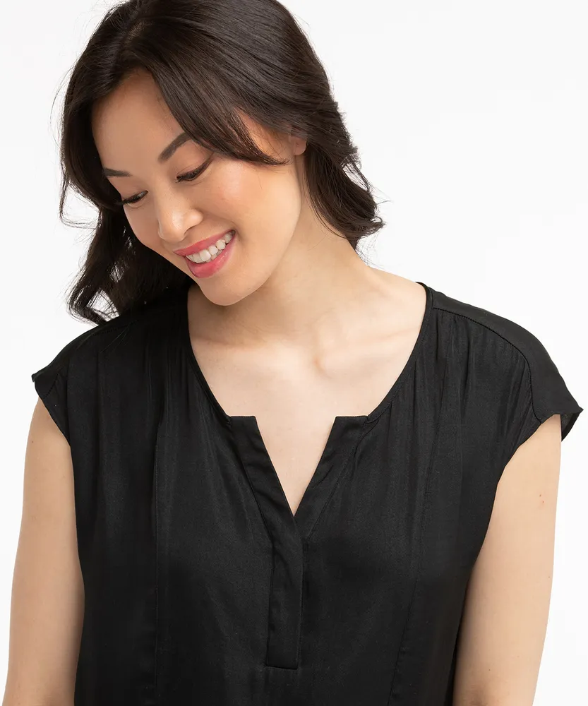 Extended Sleeve Henley Blouse