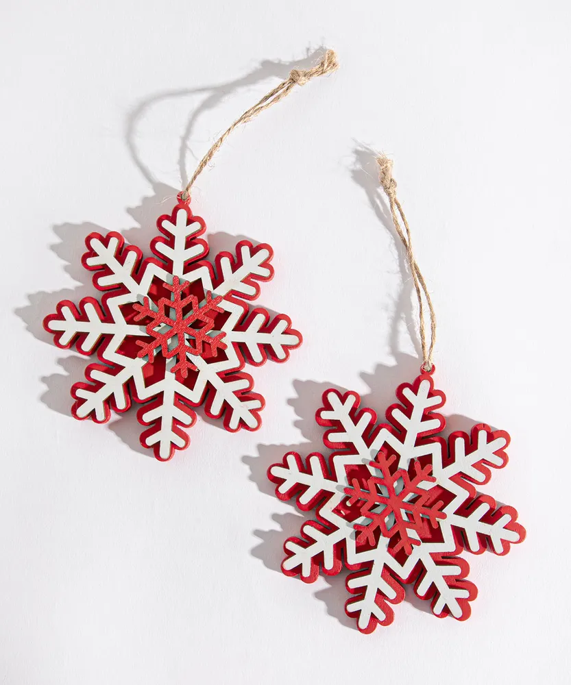 Wooden Snowflake Ornament 2-Pack