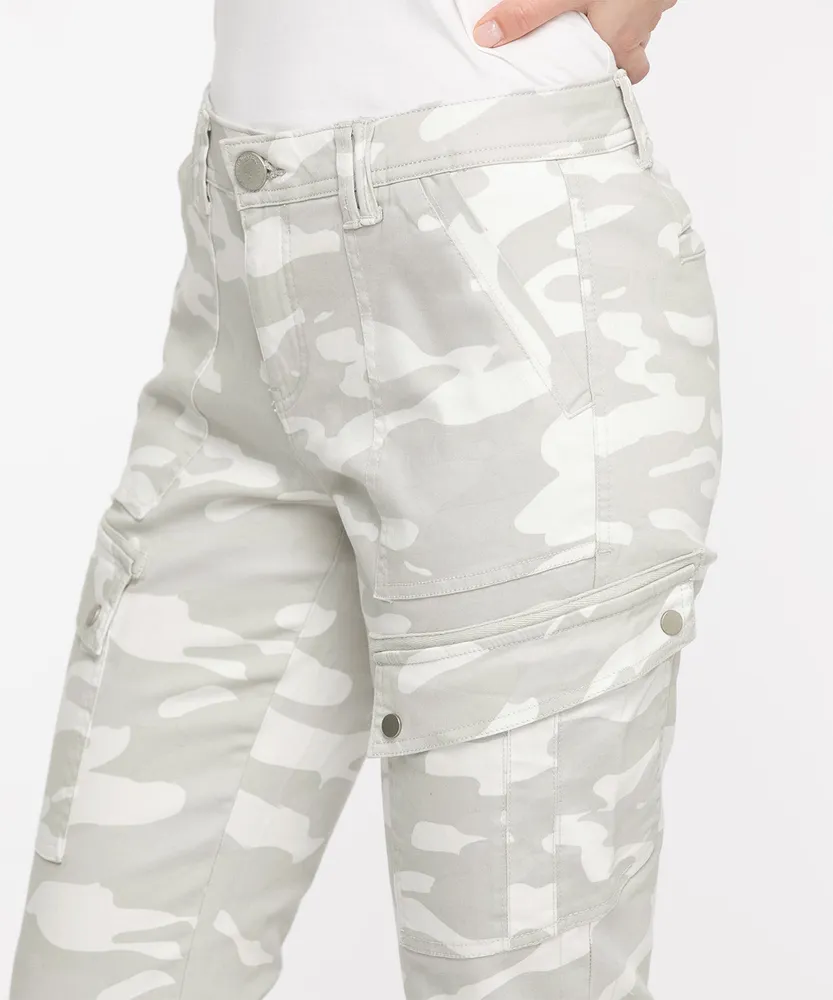 Democracy "Ab"solution Camo Utility Crop