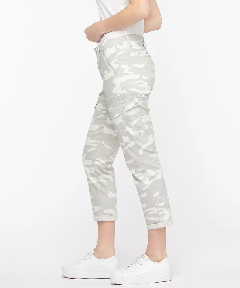 Democracy "Ab"solution Camo Utility Crop