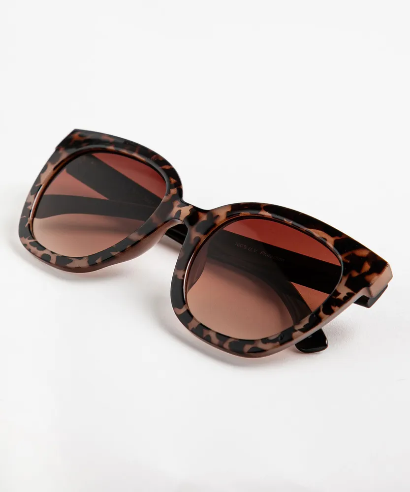 Tortoise Shell Wayfarer Sunglasses