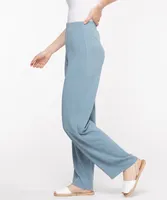 Straight Leg Pull-On Pant