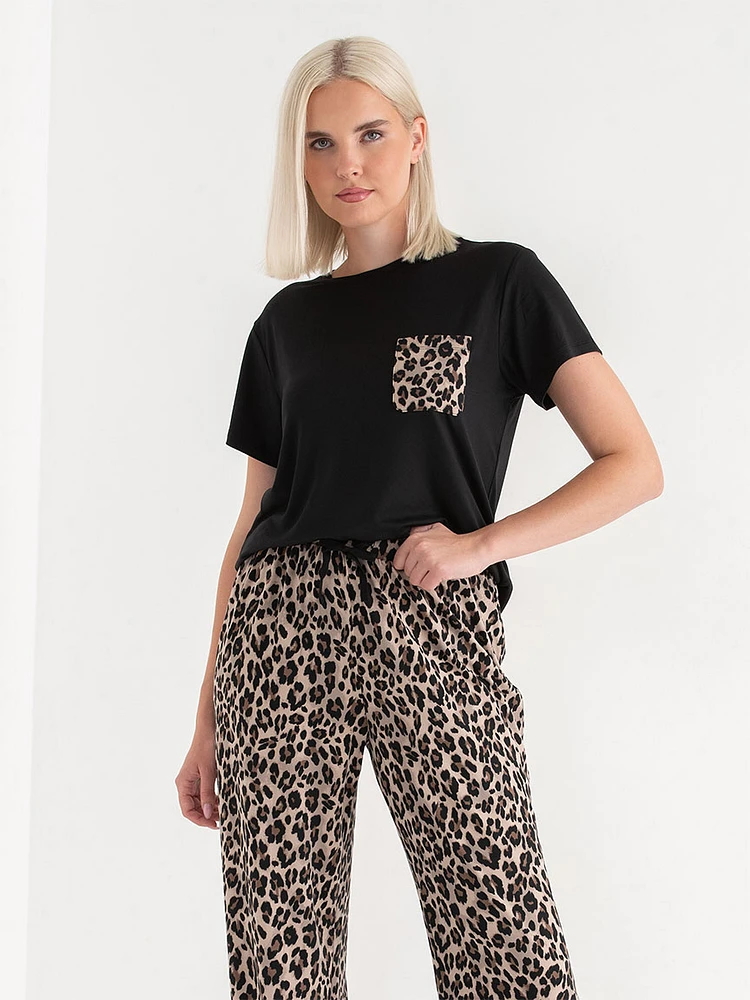 T-Shirt and Print Pants Pajama Set