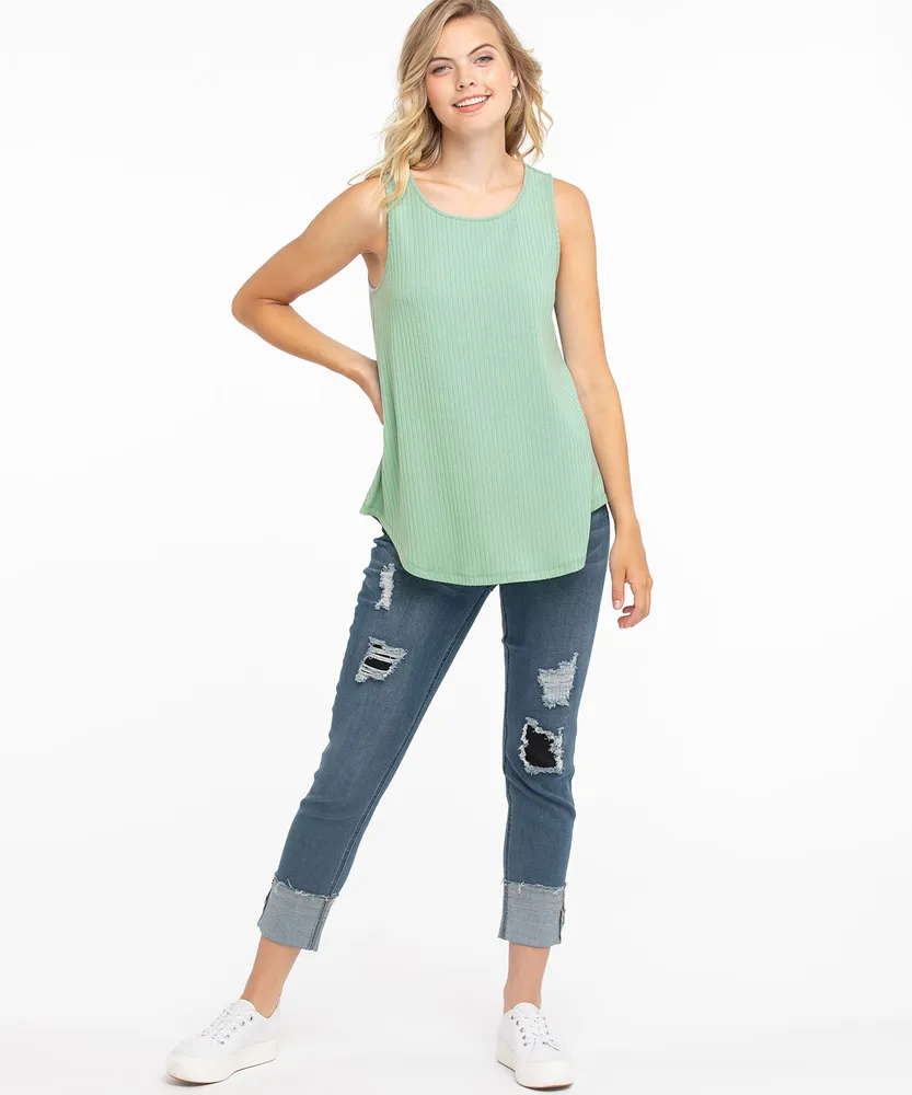 Sleeveless Scoop Neck Swing Top