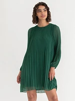 Scoop Neck Release Pleat Knee-Length Dress