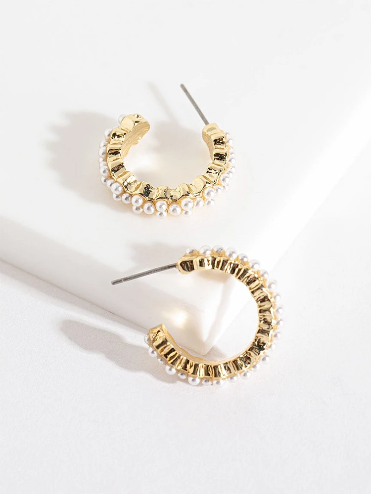 Multi-Pearl and Gold Metal Hoops