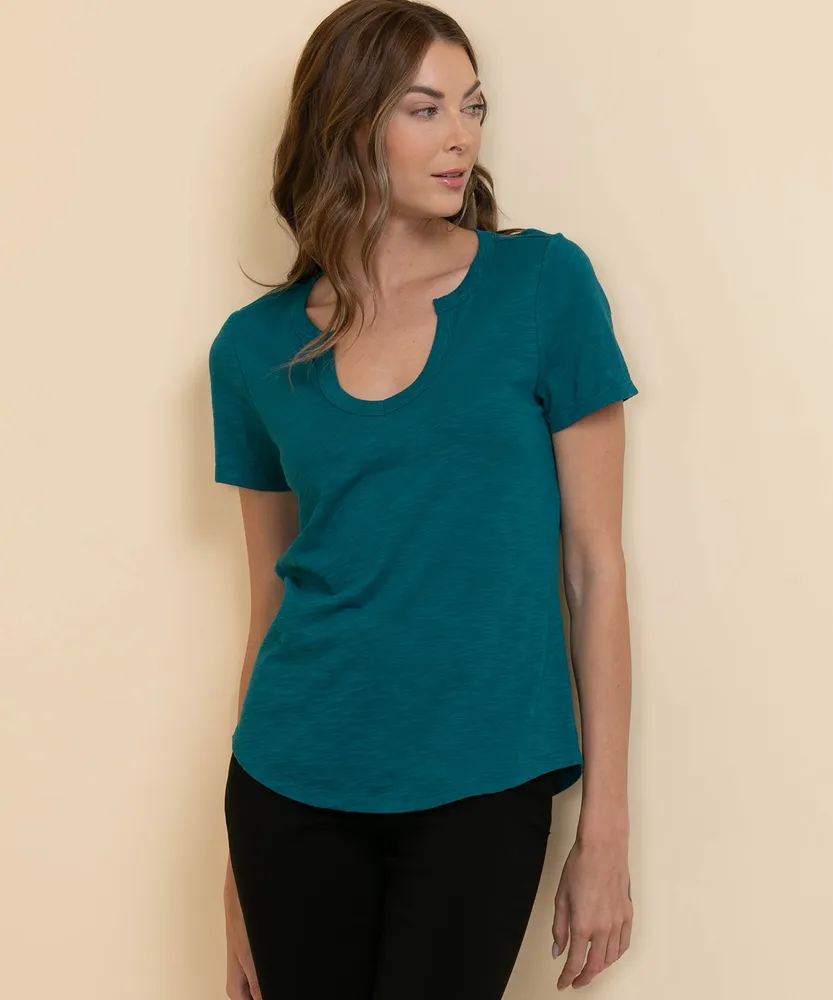 Knotch-Neck Tee