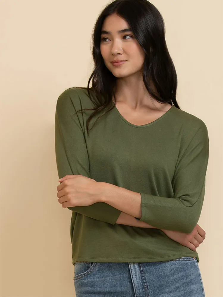 Easy V-Neck Hacci Knit Top