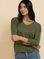 Easy V-Neck Hacci Knit Top