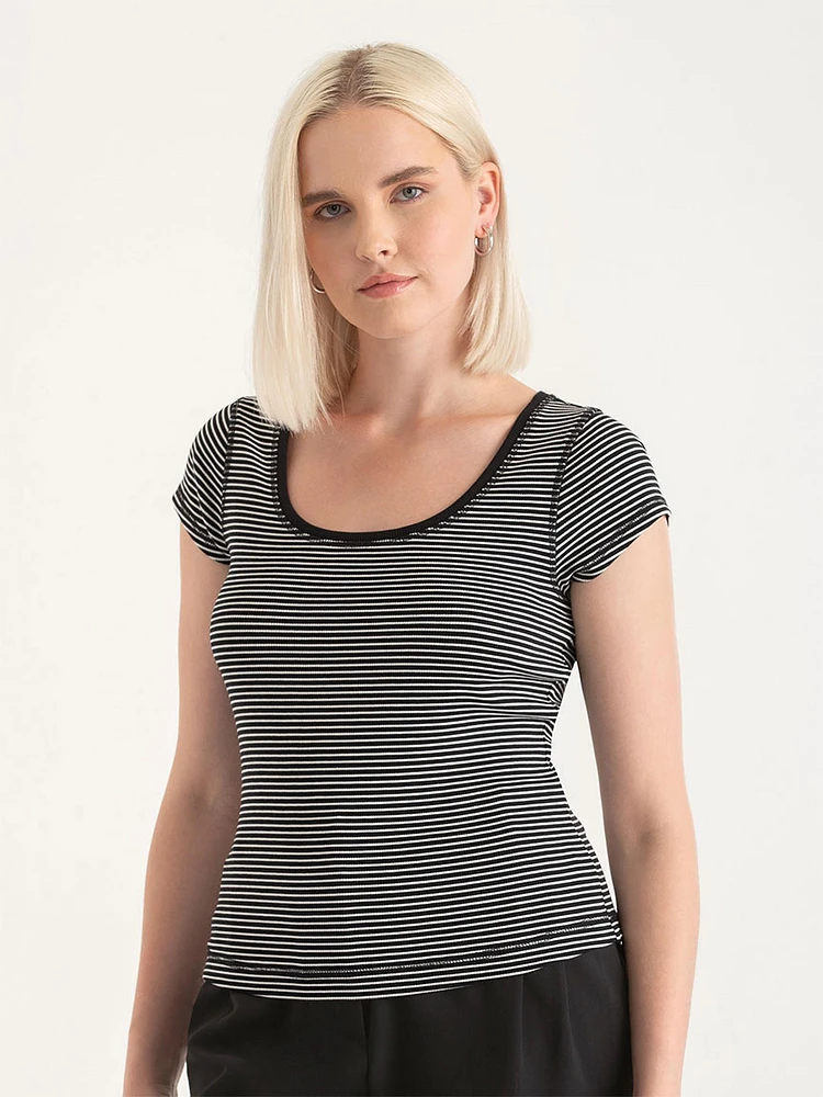 Ribbed Scoop Neck Tee