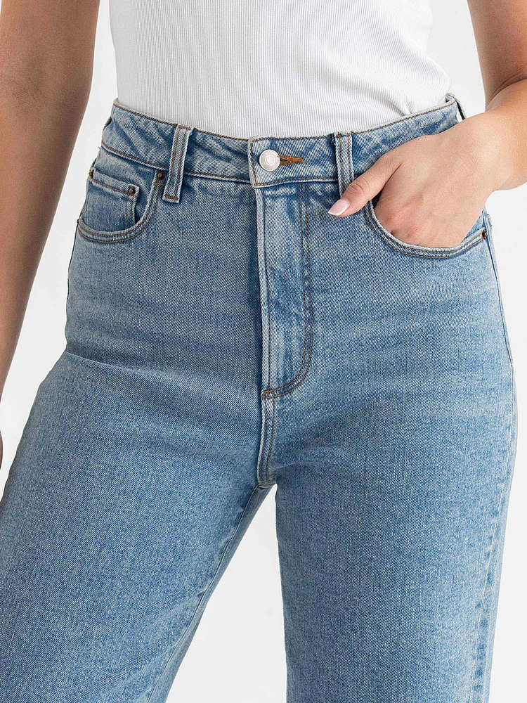 Lucy 90's Straight Jeans