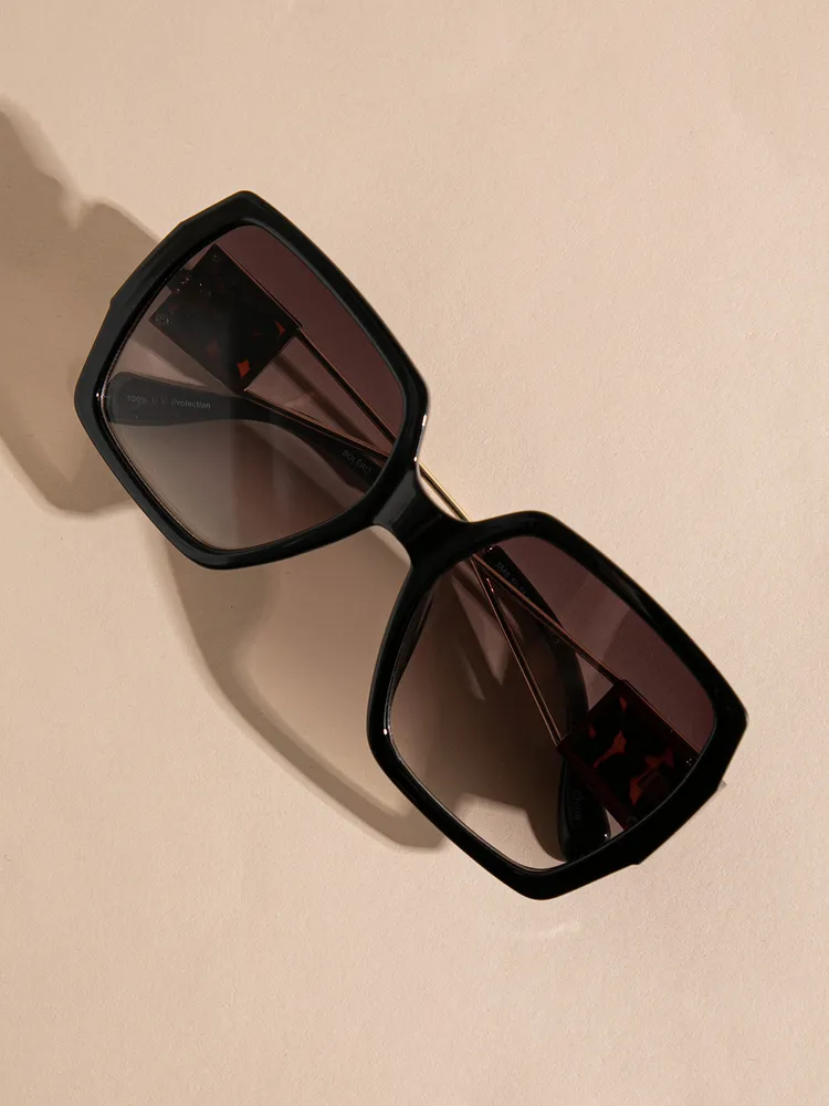 Oversized Black Frame Sunglasses