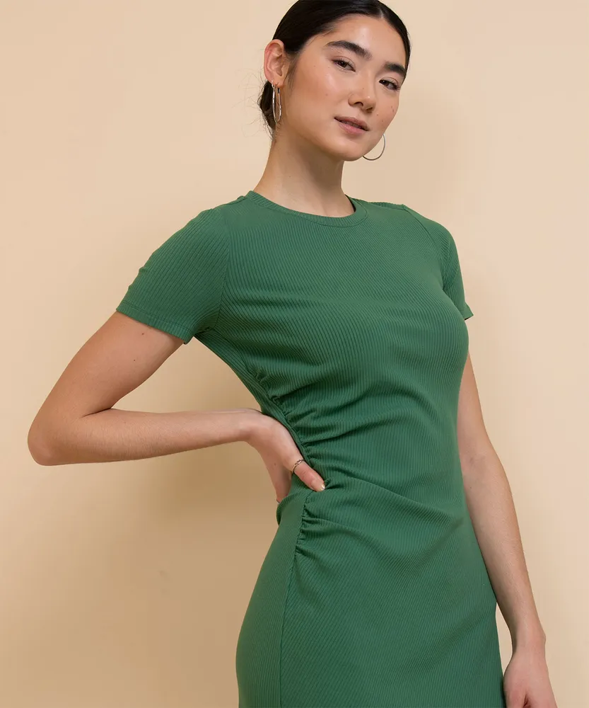 Short Sleeve Side Ruch Ribbed Midi Dress