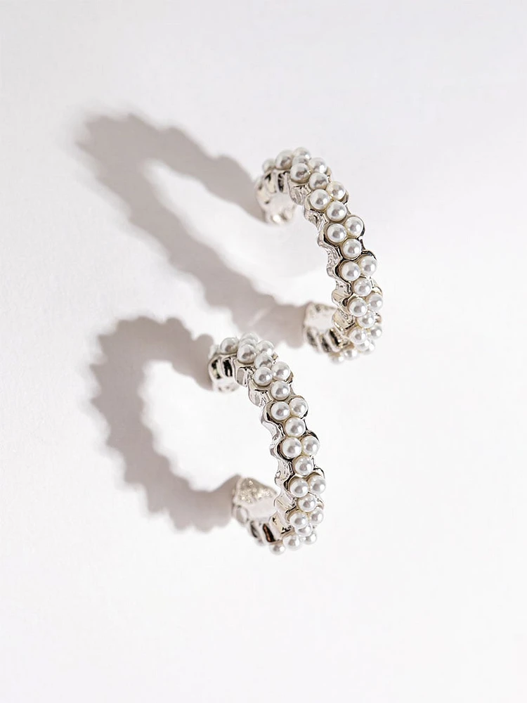 Multi-Pearl and Silver Metal Hoops