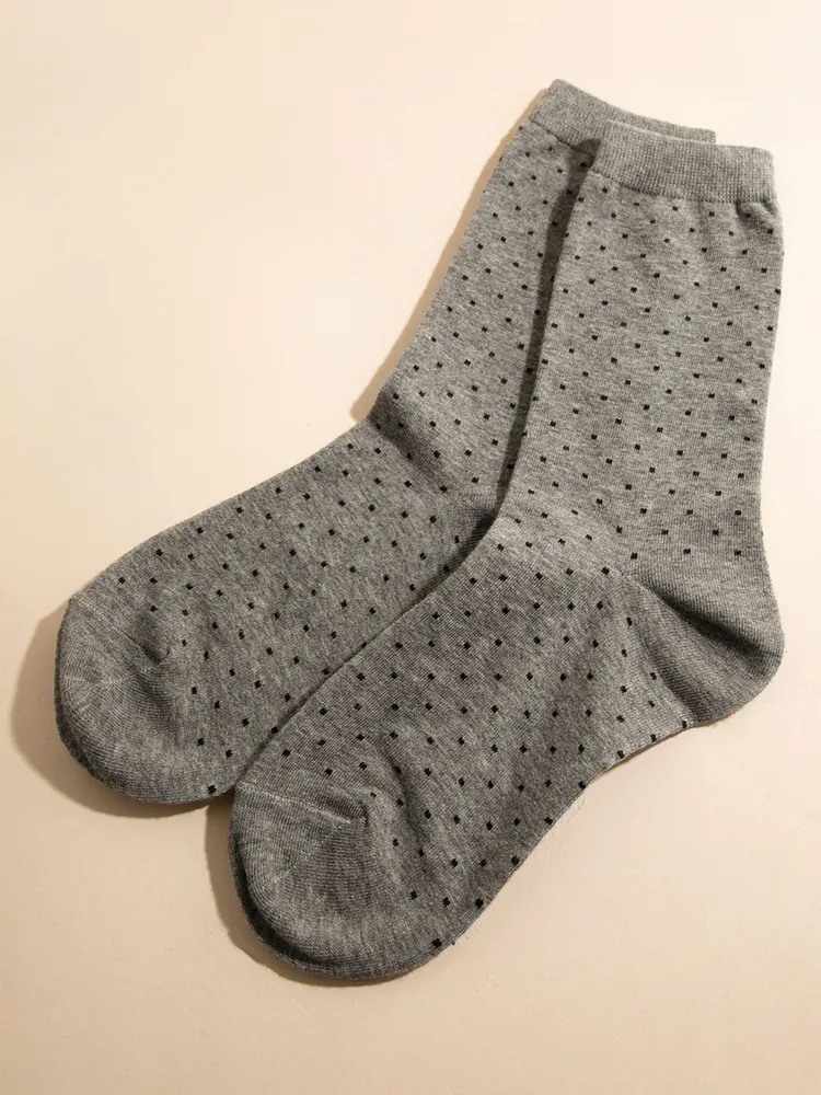 Fine Dot Crew Socks