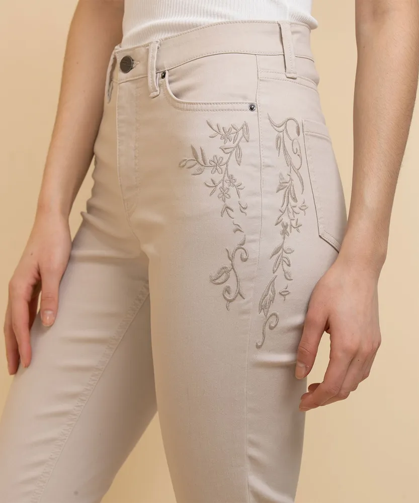 Skylar Skinny Capri with Embroidery