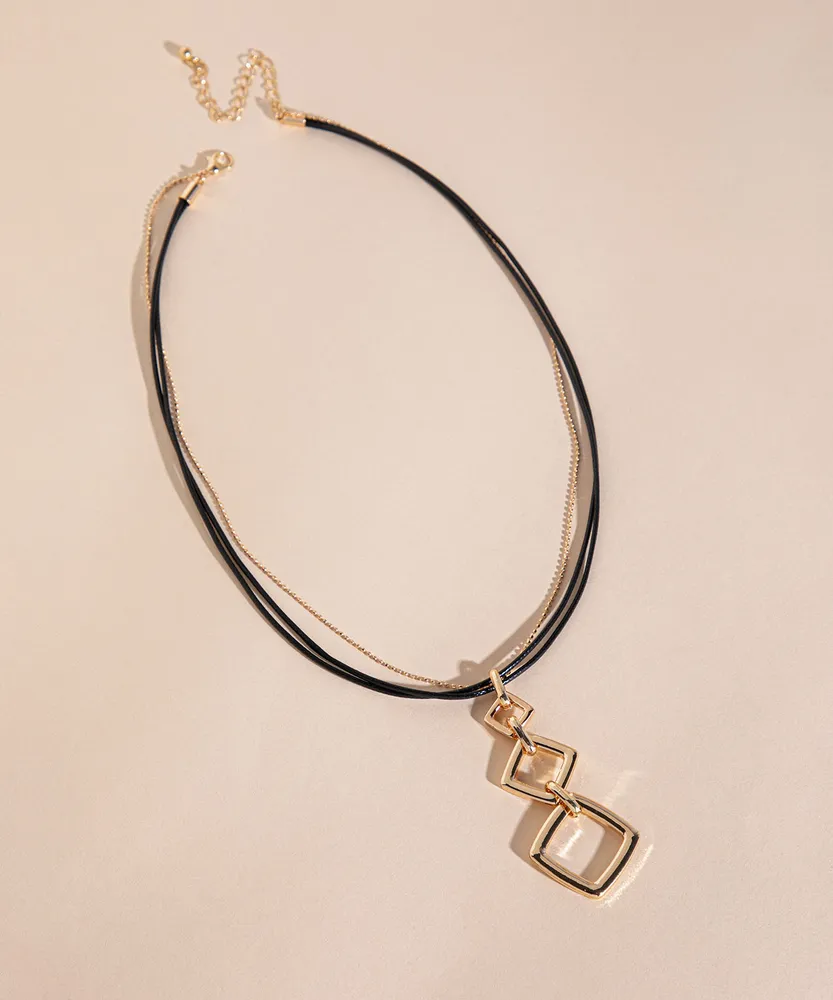 Short Layered Necklace with Triple Square Pendant