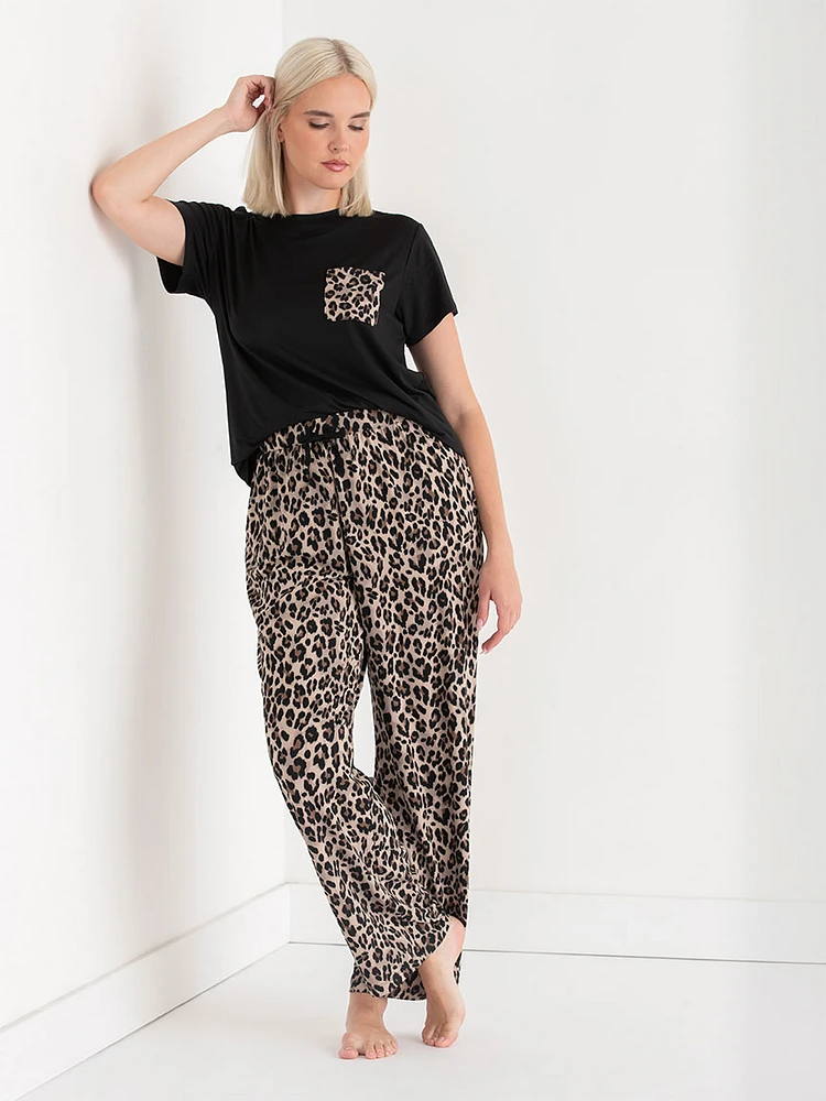 T-Shirt and Print Pants Pajama Set