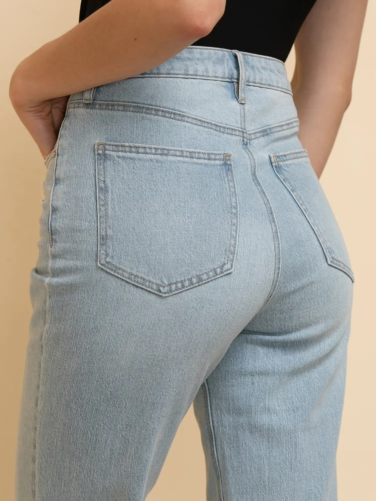 Lucy 90's Straight Jeans