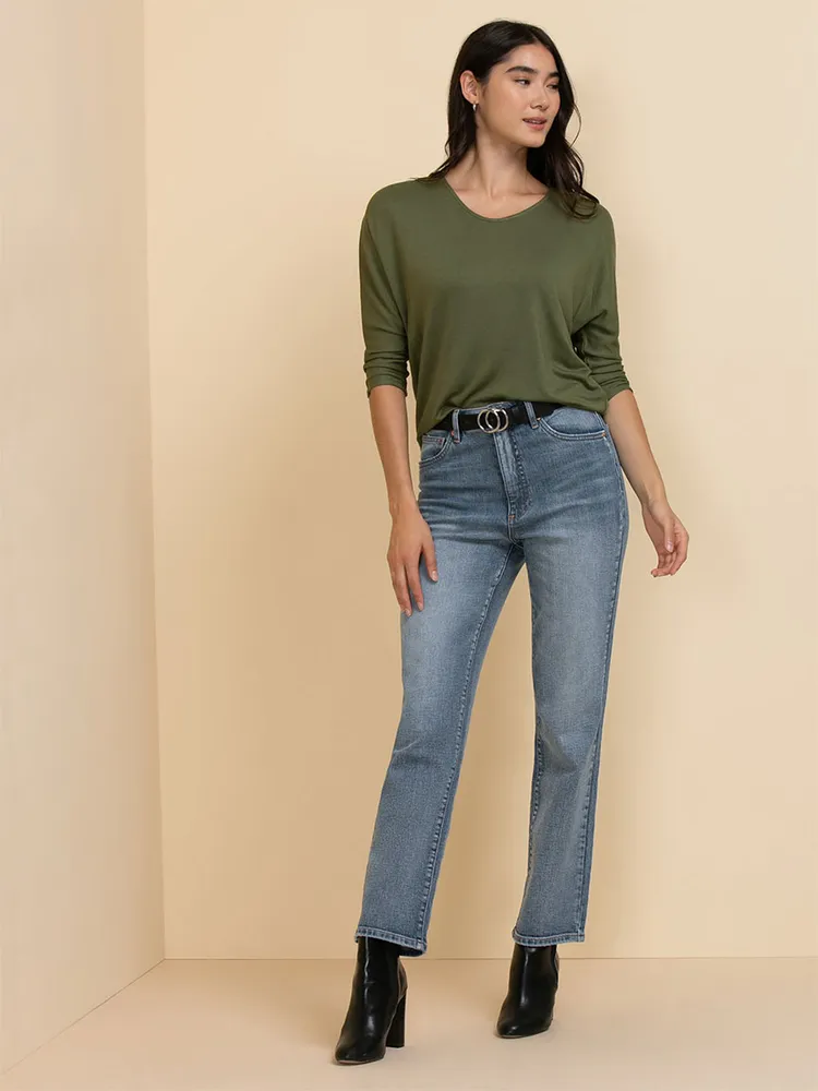 Easy V-Neck Hacci Knit Top