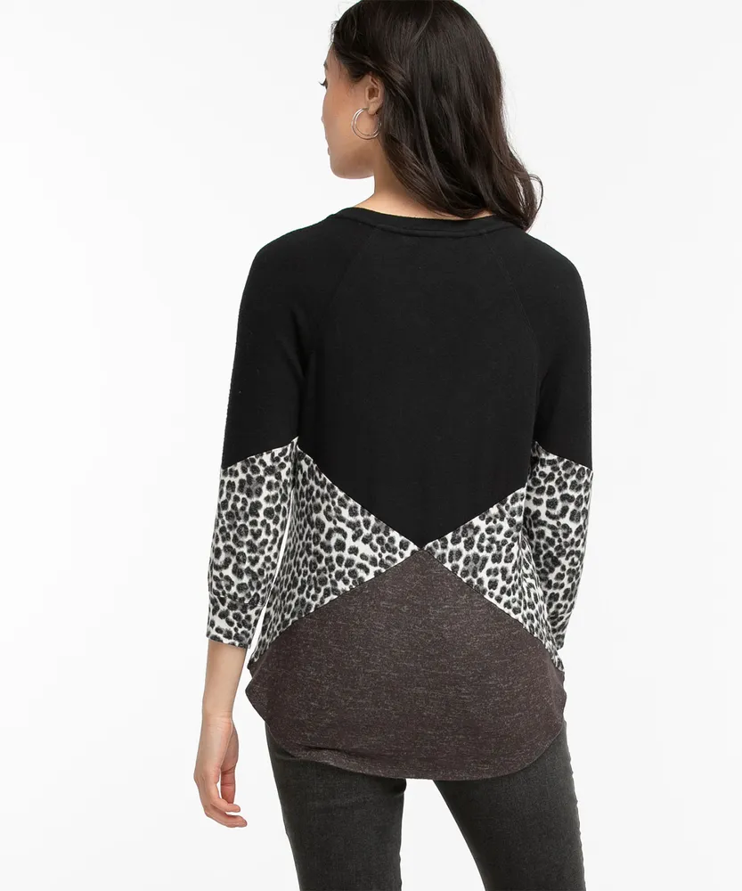 V-Neck Trimmed Hacci Top