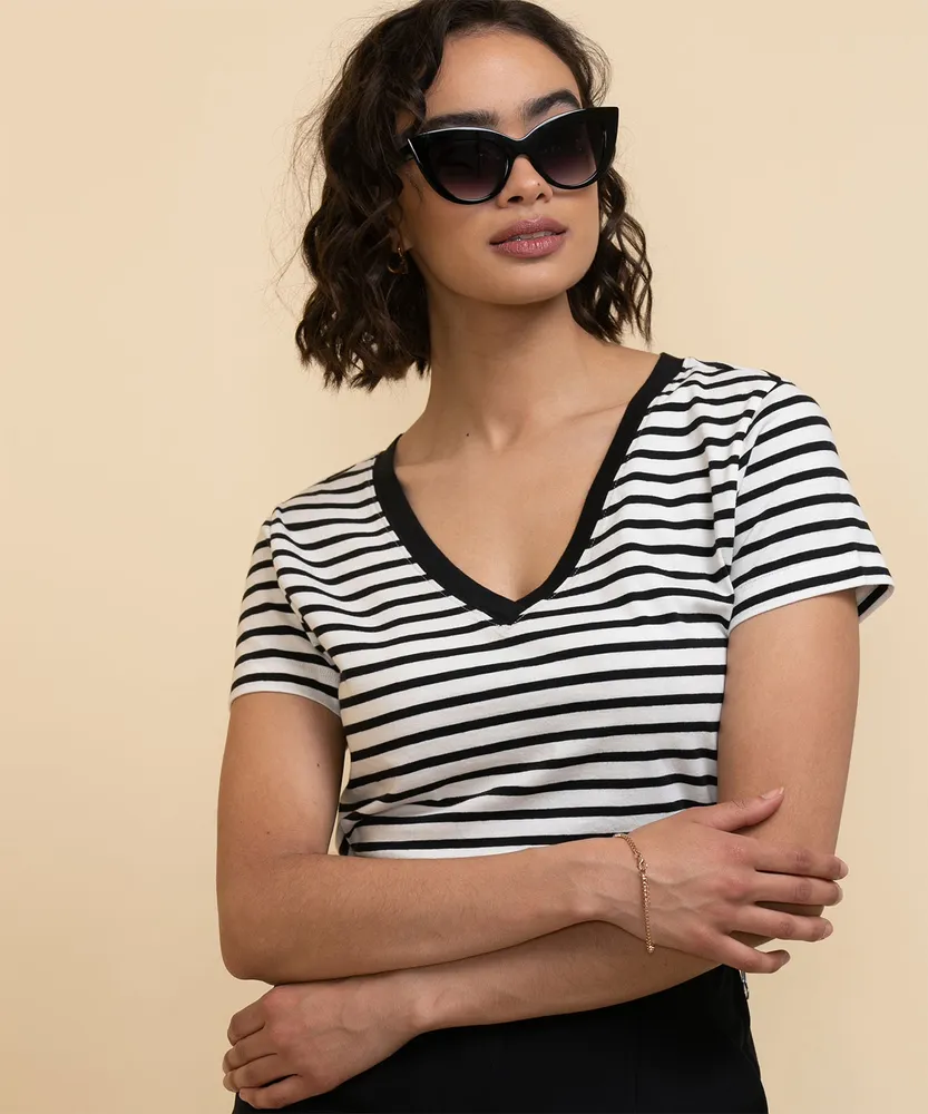 RICKI'S Short Sleeve V-Neck Relaxed Tee