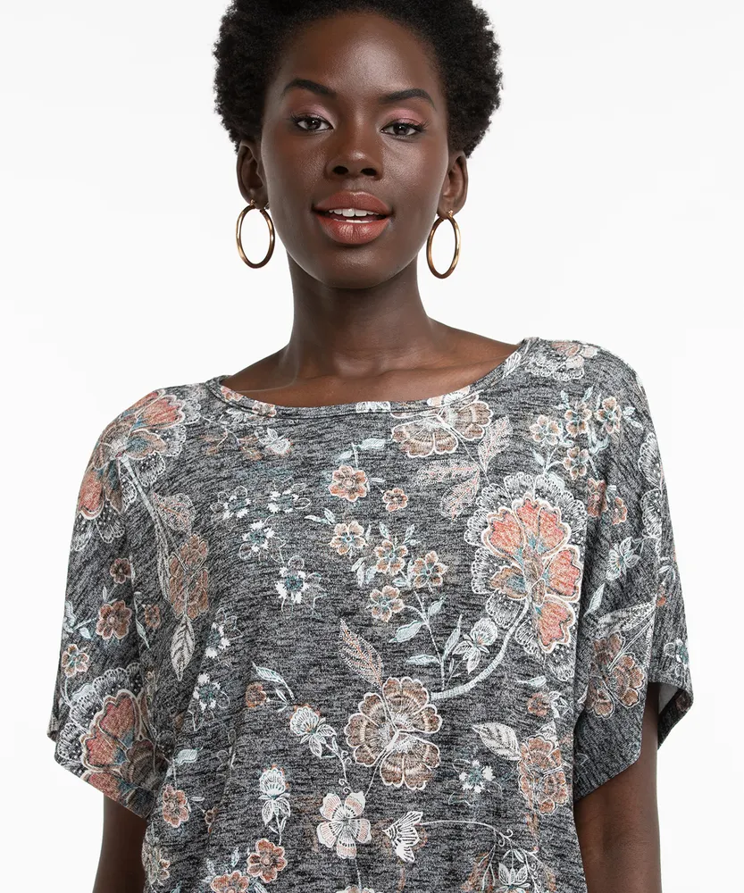 Extended Sleeve Banded Hacci Top