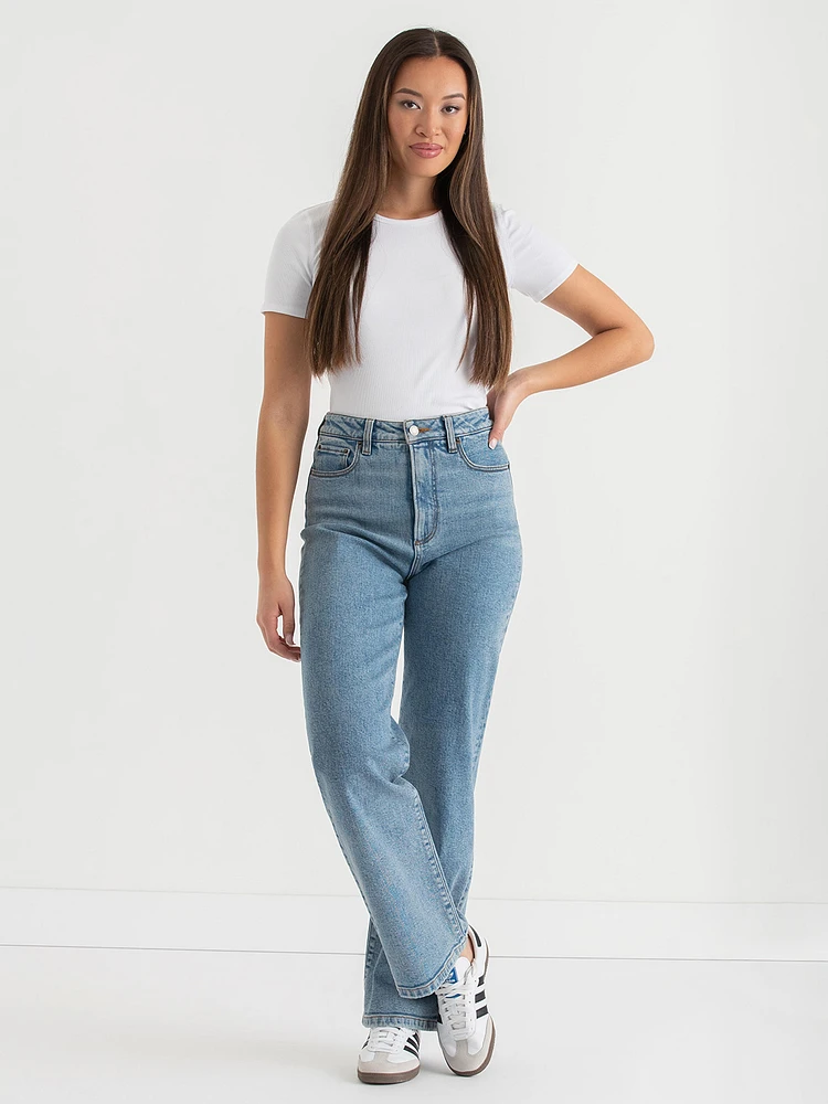 Lucy 90's Straight Jeans