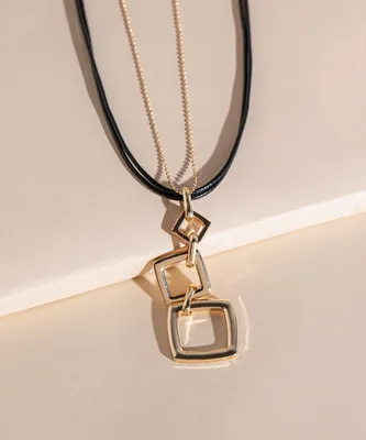 Short Layered Necklace with Triple Square Pendant