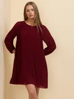 Scoop Neck Release Pleat Knee-Length Dress