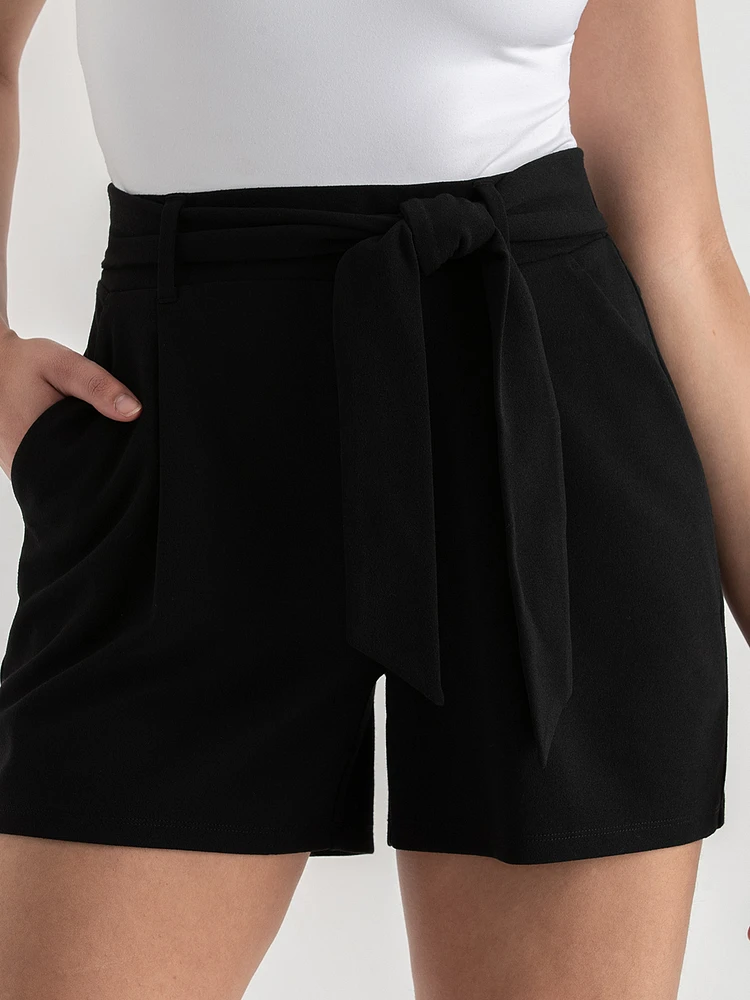 Belted Short Scuba Crepe