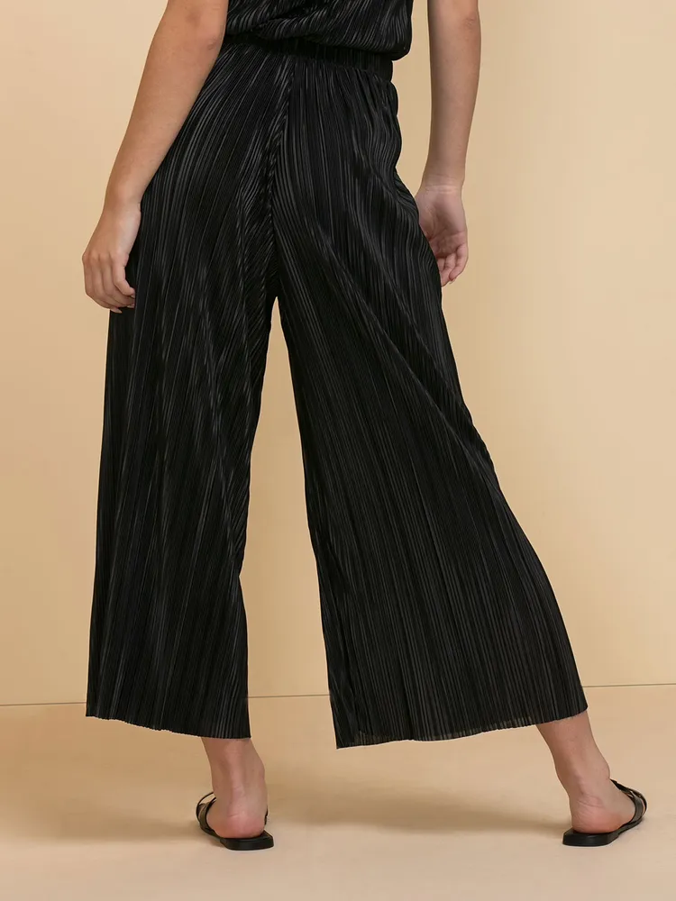 Wide Crop Plisse Pant