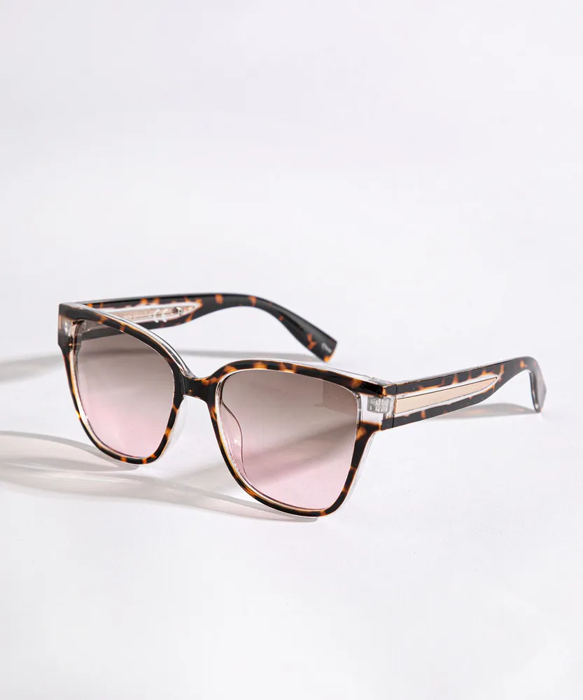 Tortoise Wayfarer Sunglasses with Pink Lenses