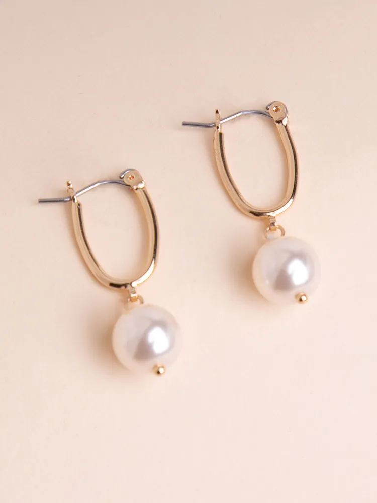 Classic Pearl Drop Earrings