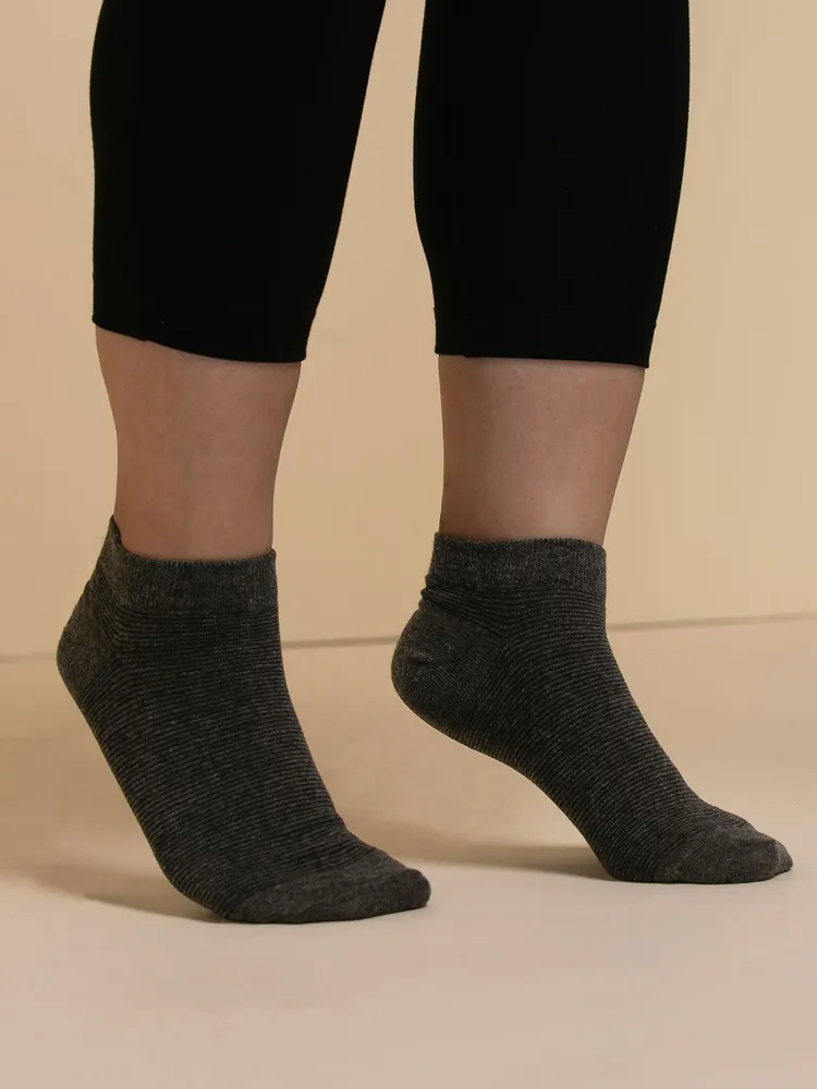 Fine Stripe Ankle Sock