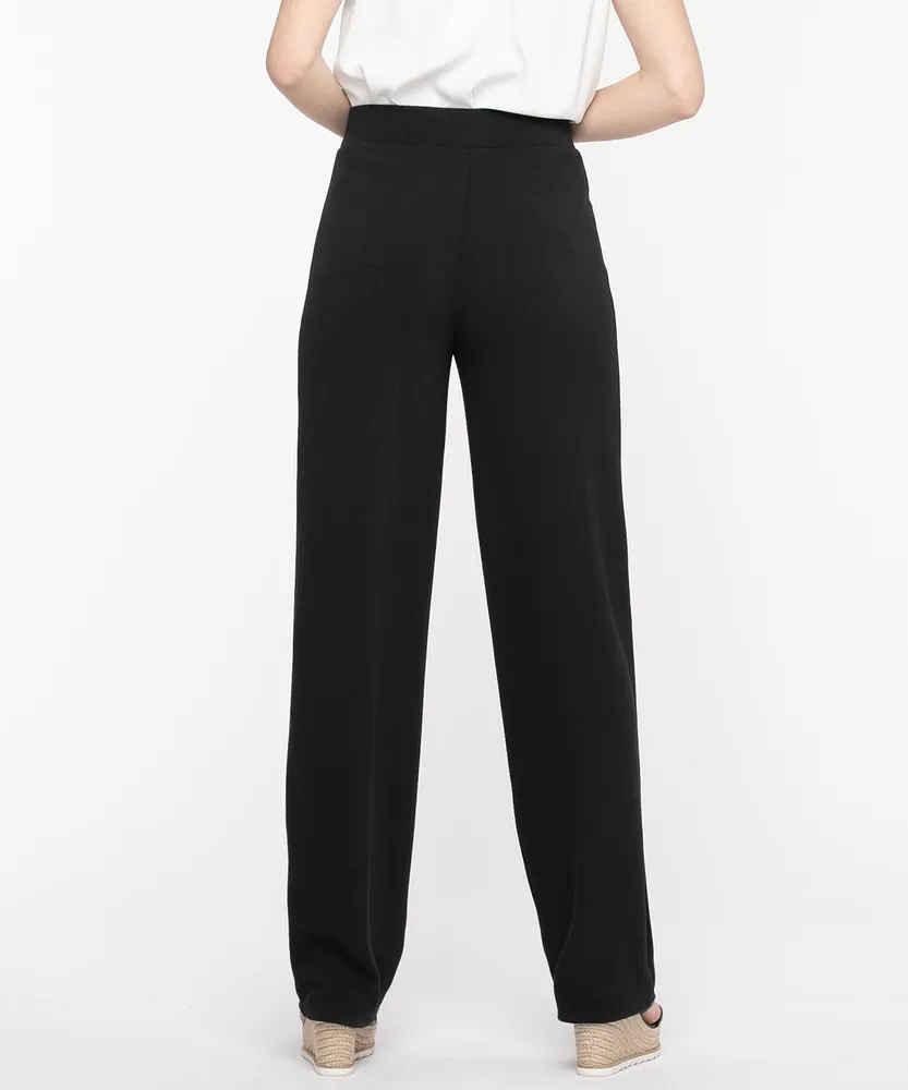 Straight Leg Pull-On Pant