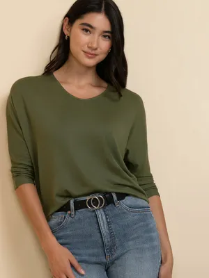 Easy V-Neck Hacci Knit Top