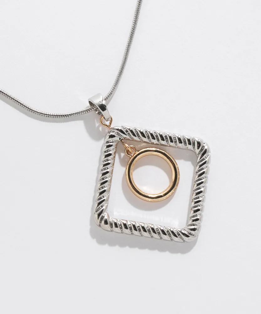 Short Necklace With Twisted Square & Circle Pendant