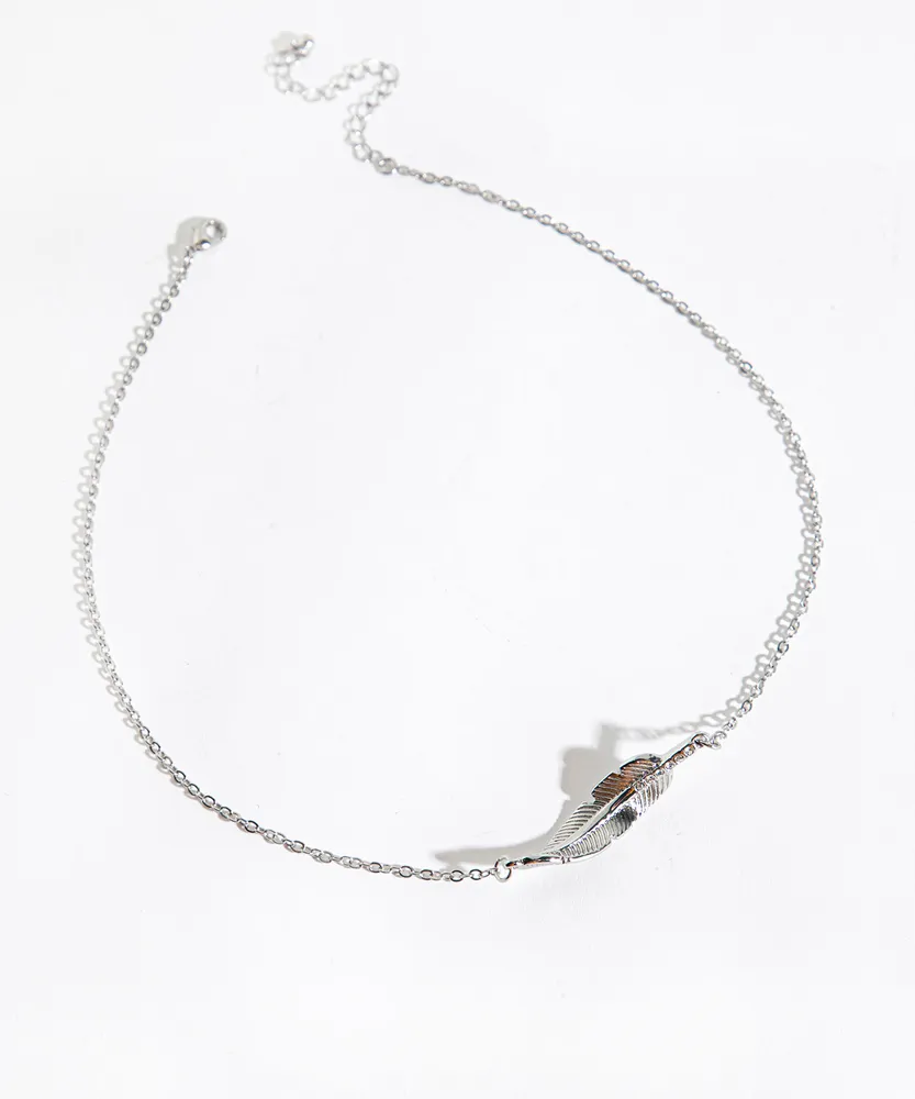 Twisted Leaf Pendant Necklace