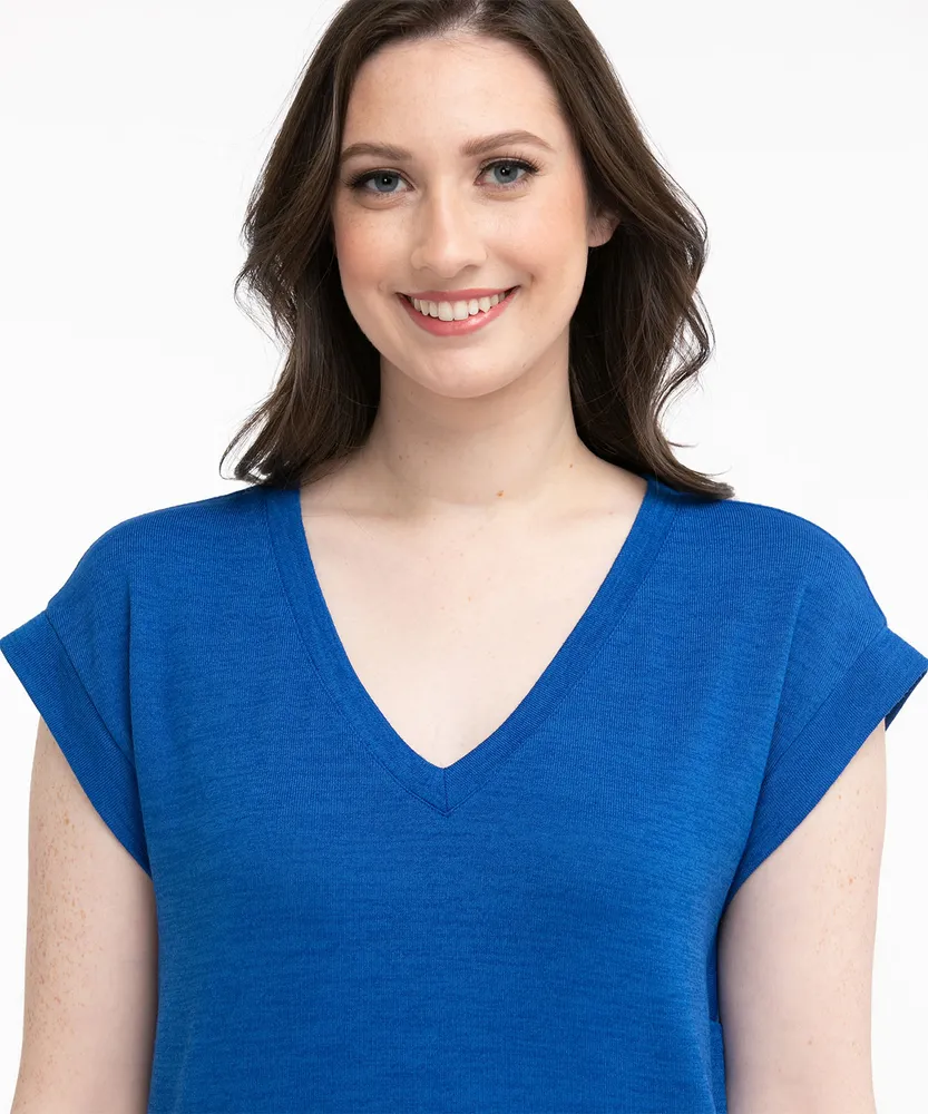 Eco-Friendly V-Neck Hacci Tee