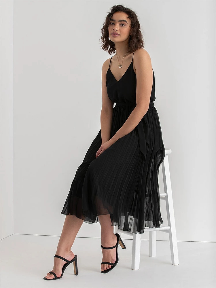 V-Neck Pleated Skirt Midi Dress